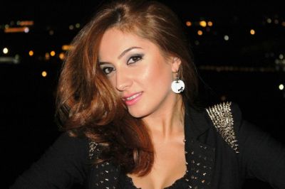 Tanınmış estrada ulduzu "svarovski"li adını biləyinə yaraşdırdı Tanınmış estrada ulduzu "svarovski"li adını biləyinə yaraşdırdı